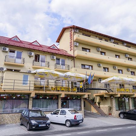 Pensiunea Domneasca Piteşti Exteriör bild