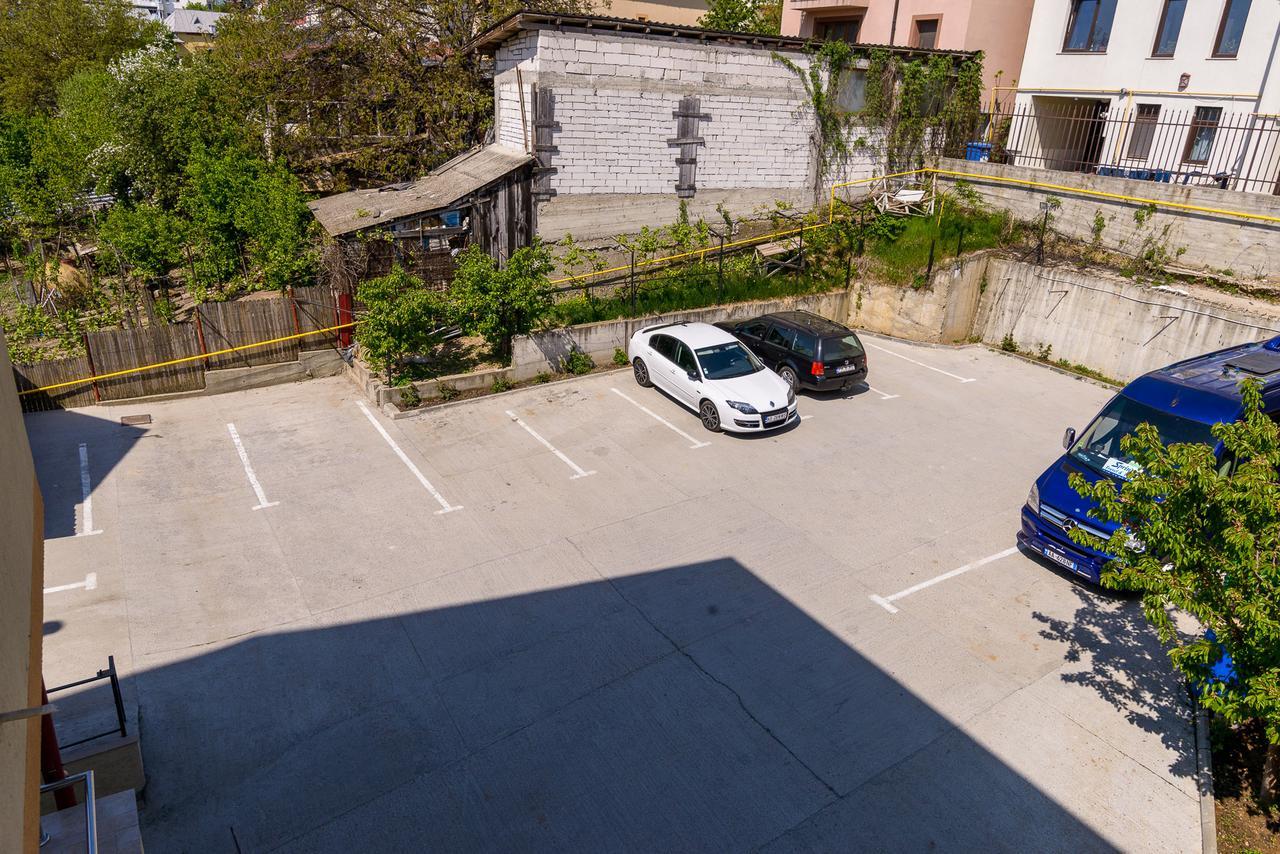 Pensiunea Domneasca Piteşti Exteriör bild